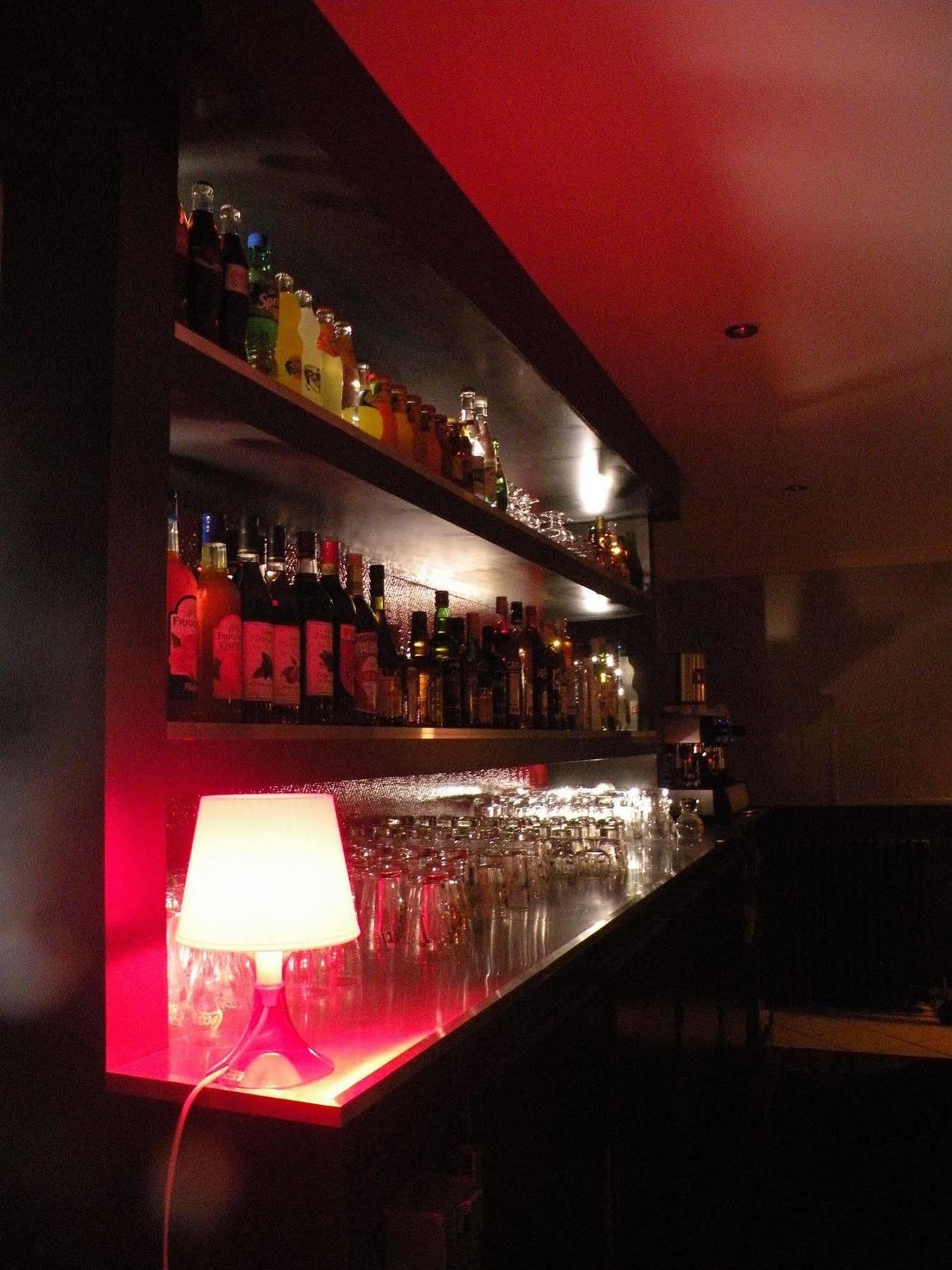 巴黎酒店 巴讷维尔-卡特里特 外观 照片